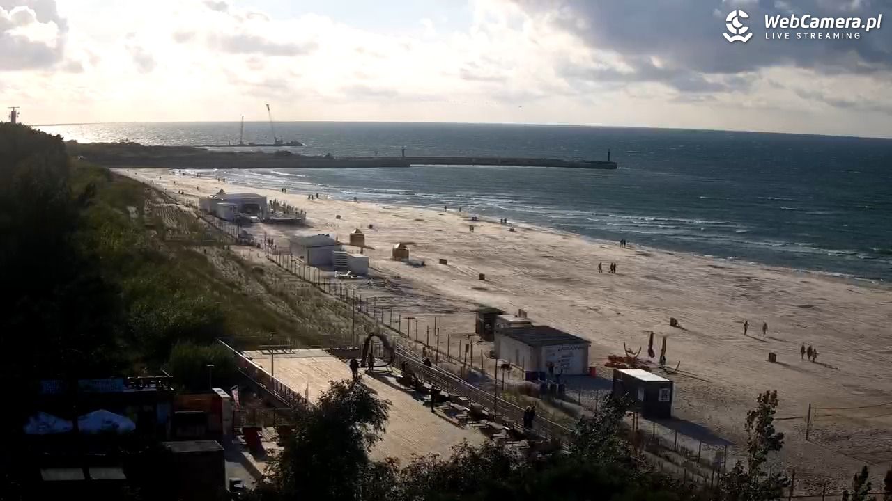 Łeba - widok na plażę - 01 wresień 2026, 17:43