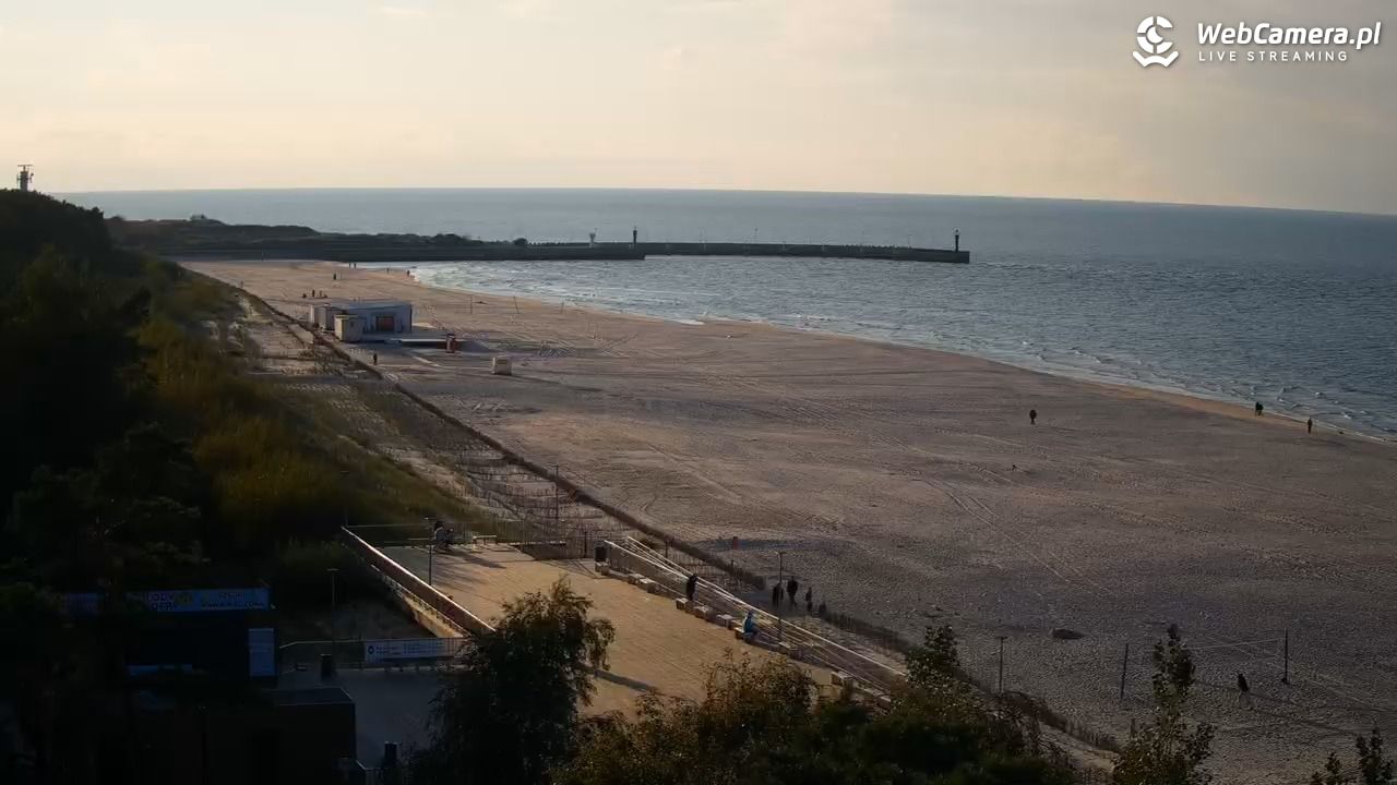 Łeba - widok na plażę - 01 październik 2025, 17:02