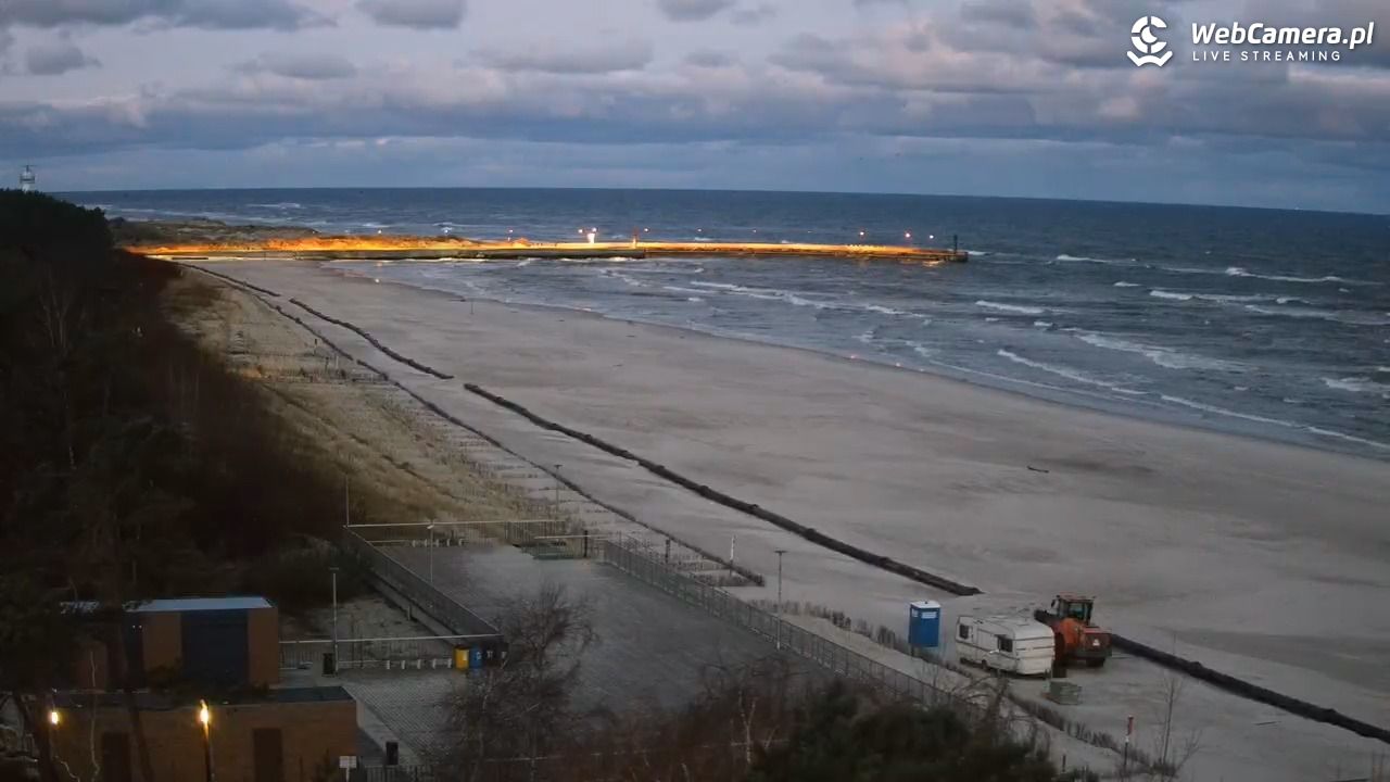 Łeba - widok na plażę - 27 listopad 2025, 07:01