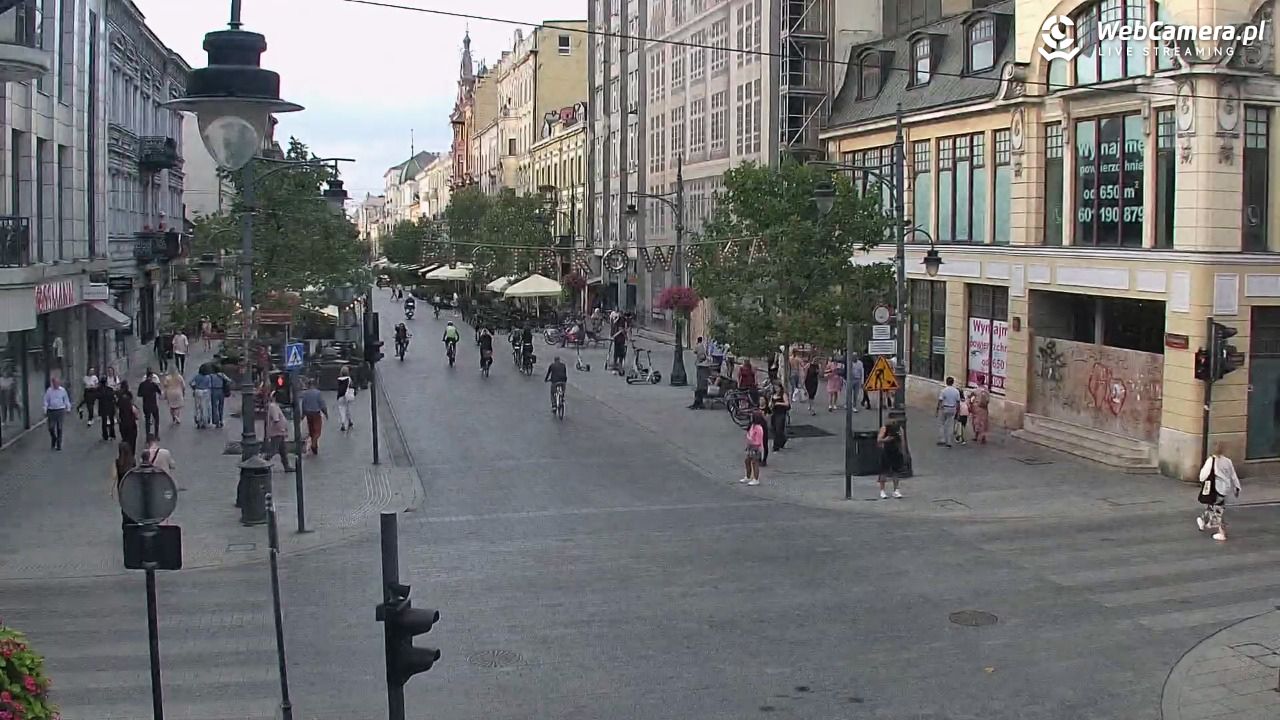 ŁÓDŹ - widok na Ulicę Piotrkowską - 02 wresień 2025, 17:36