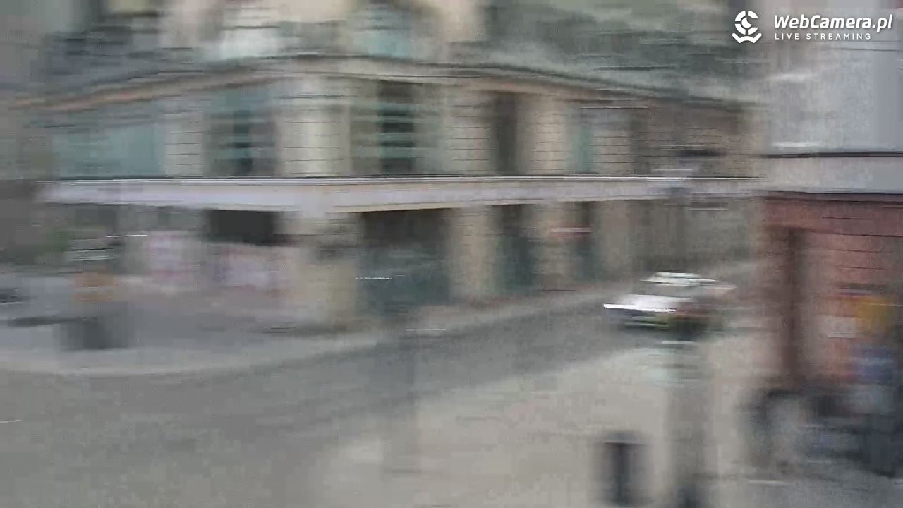 ŁÓDŹ - widok na Ulicę Piotrkowską - 30 maj 2026, 04:37