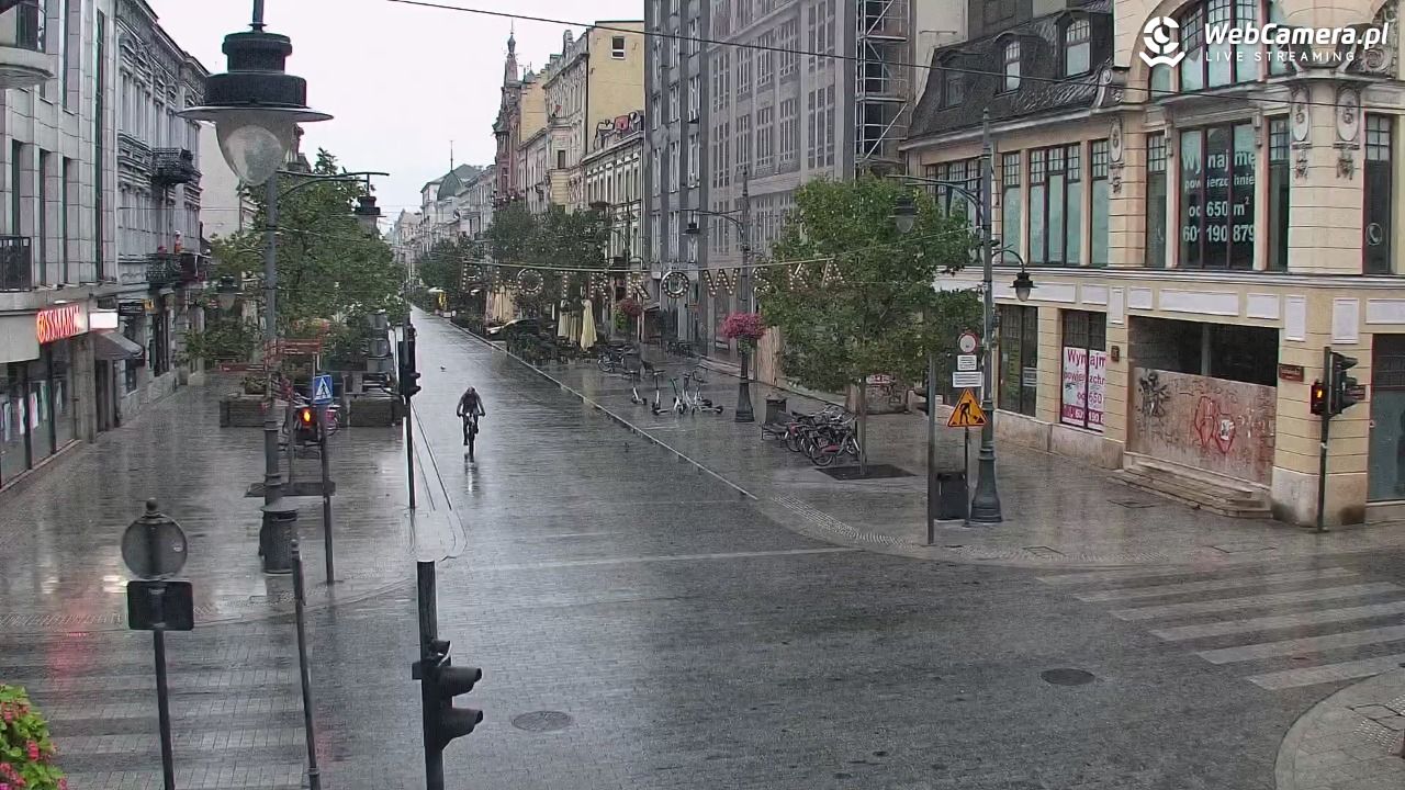 ŁÓDŹ - widok na Ulicę Piotrkowską - 03 wresień 2025, 06:26