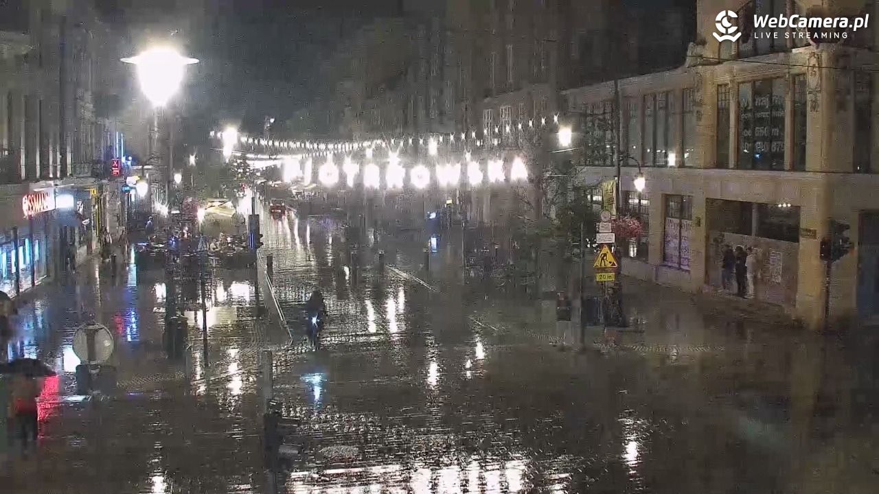 ŁÓDŹ - widok na Ulicę Piotrkowską - 11 lipiec 2026, 22:16