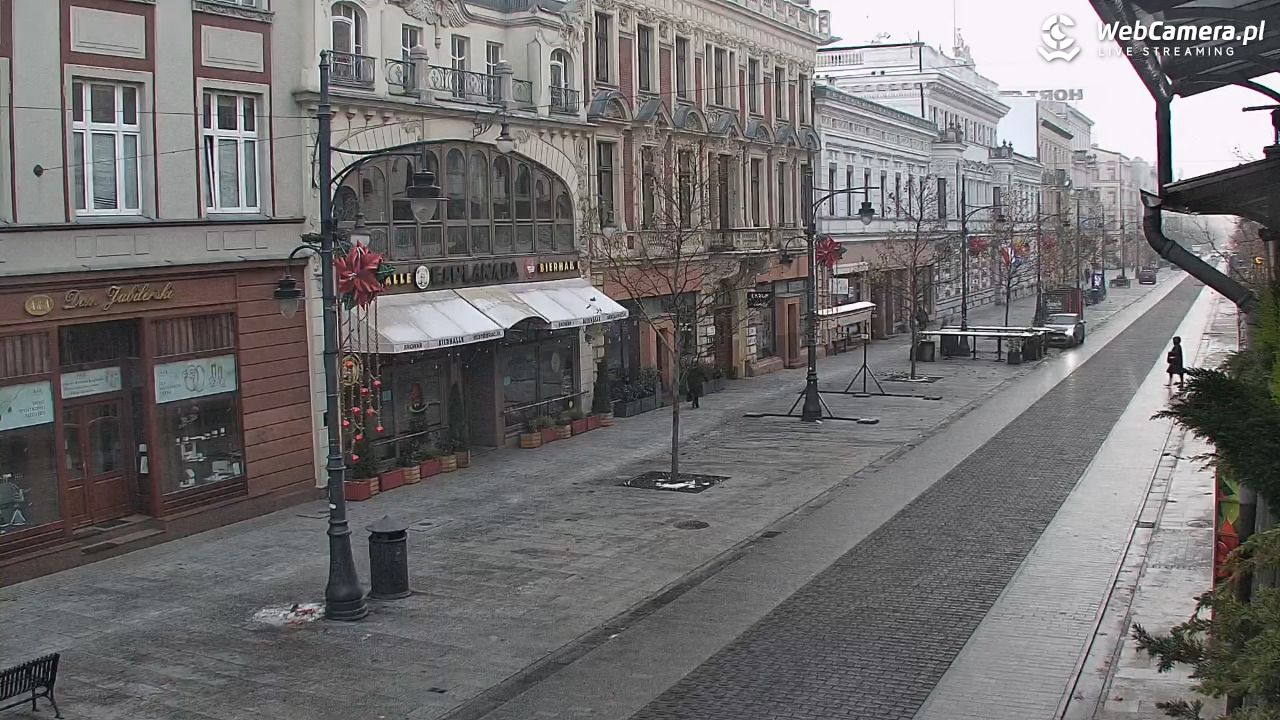 ŁÓDŹ - widok na Ulicę Piotrkowską - 28 listopad 2025, 07:56