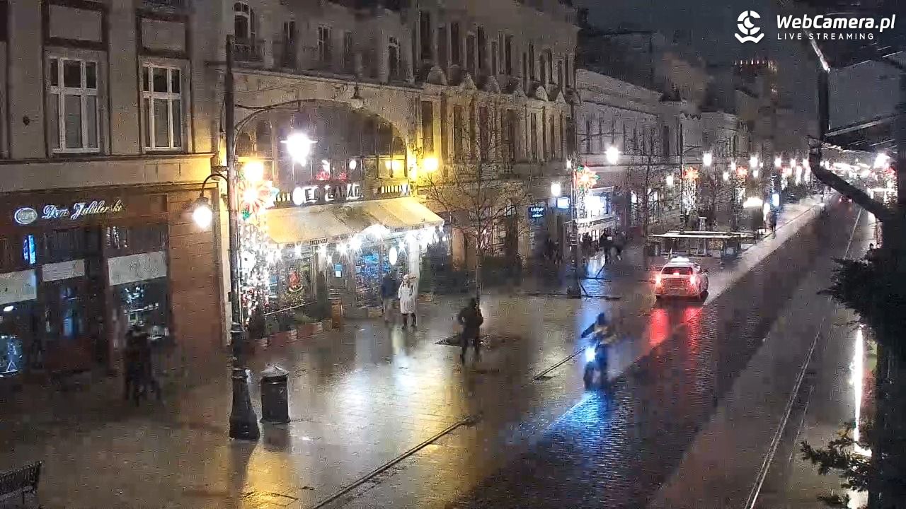ŁÓDŹ - widok na Ulicę Piotrkowską - 30 listopad 2025, 17:38