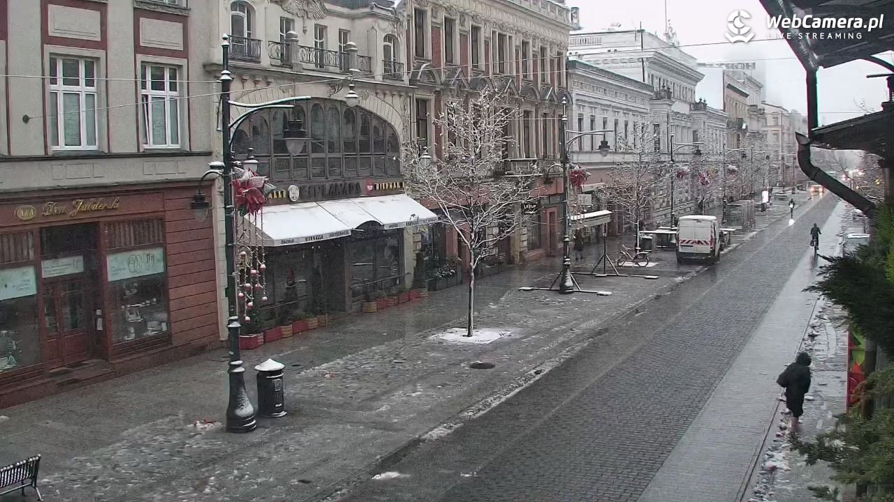 ŁÓDŹ - widok na Ulicę Piotrkowską - 26 listopad 2025, 07:52