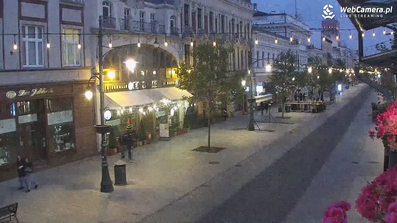 ŁÓDŹ - widok na Ulicę Piotrkowską - 15 październik 2025, 18:09