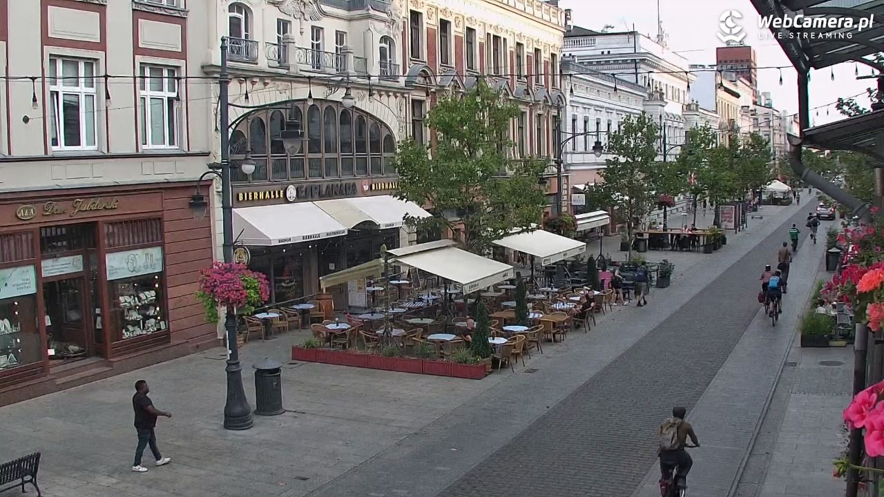 ŁÓDŹ - widok na Ulicę Piotrkowską - 02 wresień 2025, 17:23