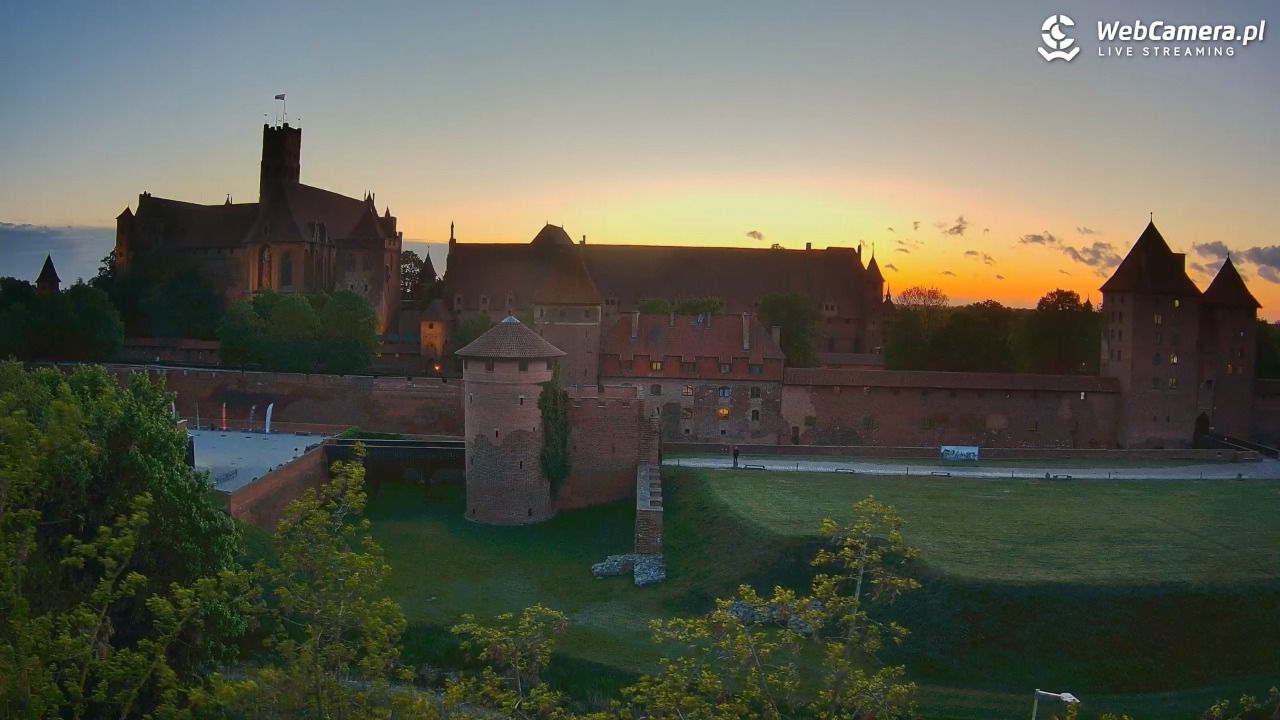 Malbork - widok na Zamek Krzyżacki - 14 maj 2025, 21:01
