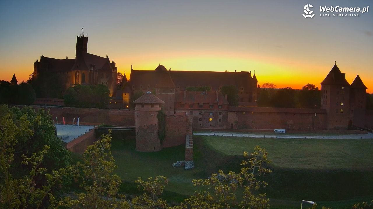 Malbork - widok na Zamek Krzyżacki - 12 maj 2025, 21:05