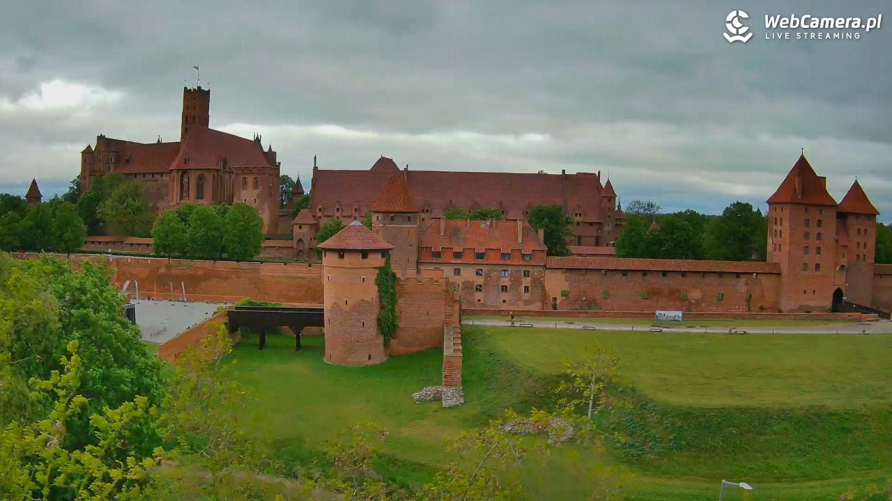Malbork - widok na Zamek Krzyżacki - 16 maj 2025, 06:25