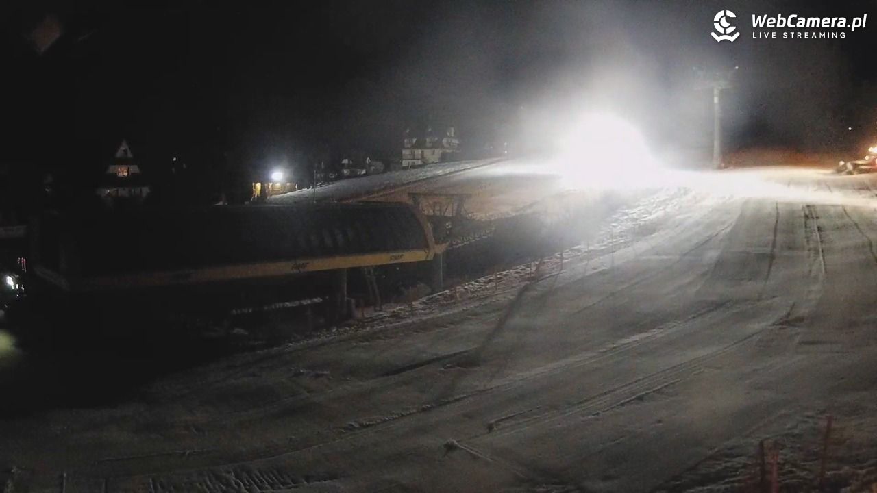 Małe Ciche - dolna stacja - 10 grudzień 2025, 20:24