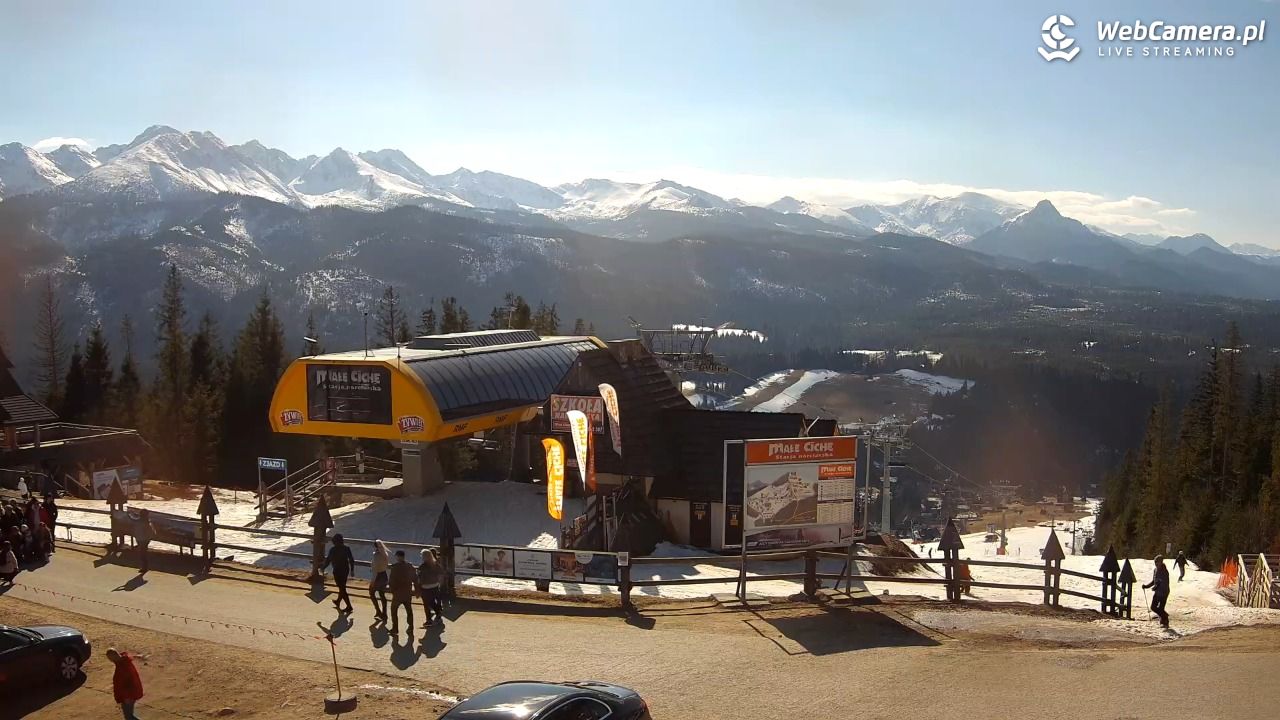 Małe Ciche - widok na parking - 14 marzec 2026, 13:35