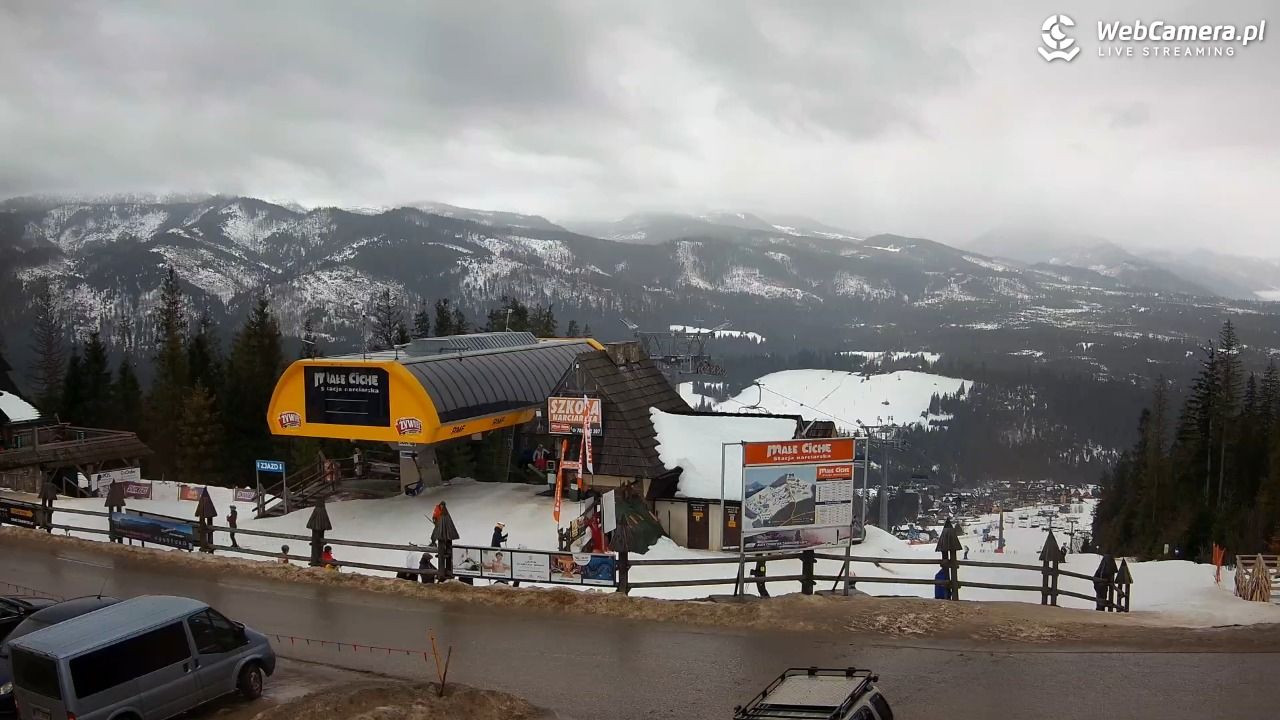 Małe Ciche - widok na parking - 26 styczeń 2026, 09:09