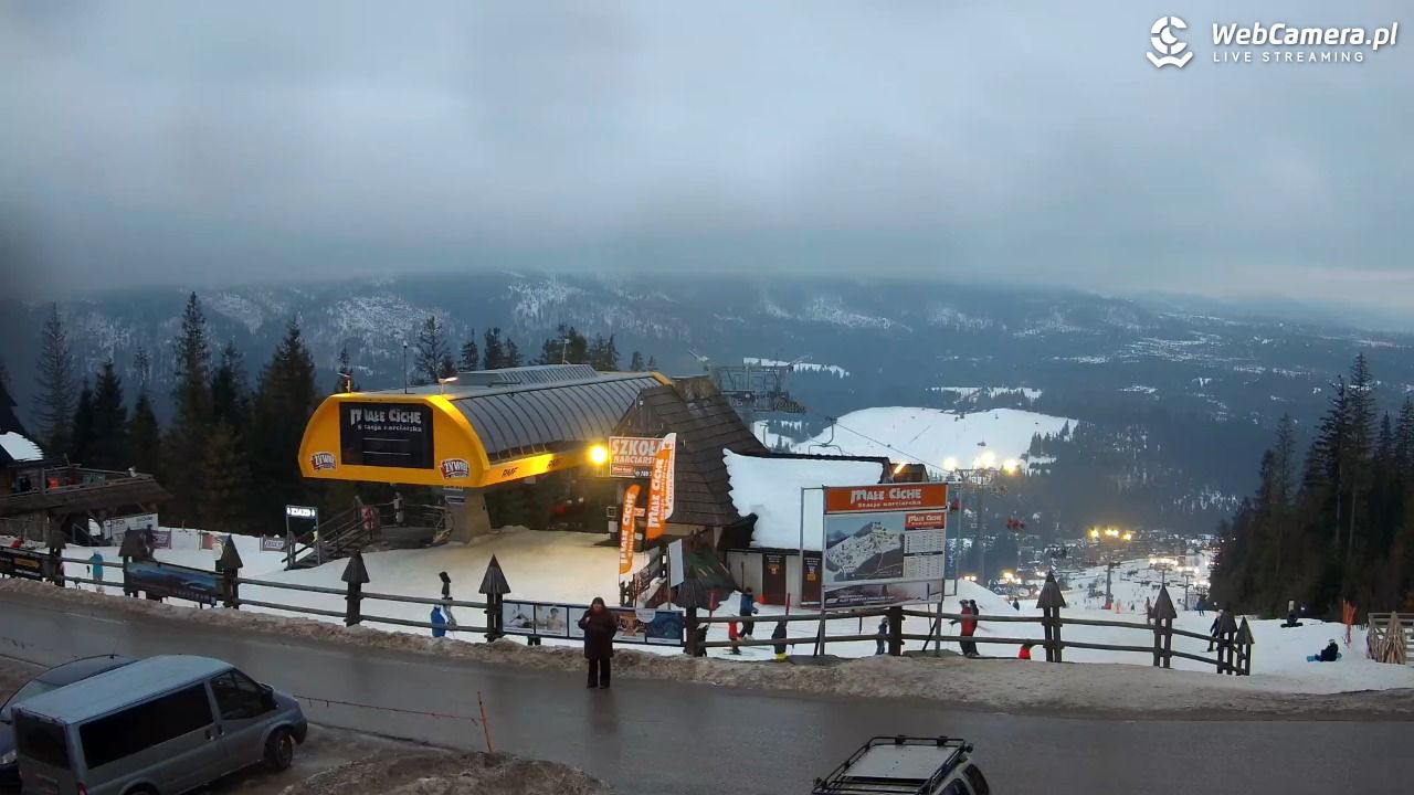 Małe Ciche - widok na parking - 26 styczeń 2026, 16:12