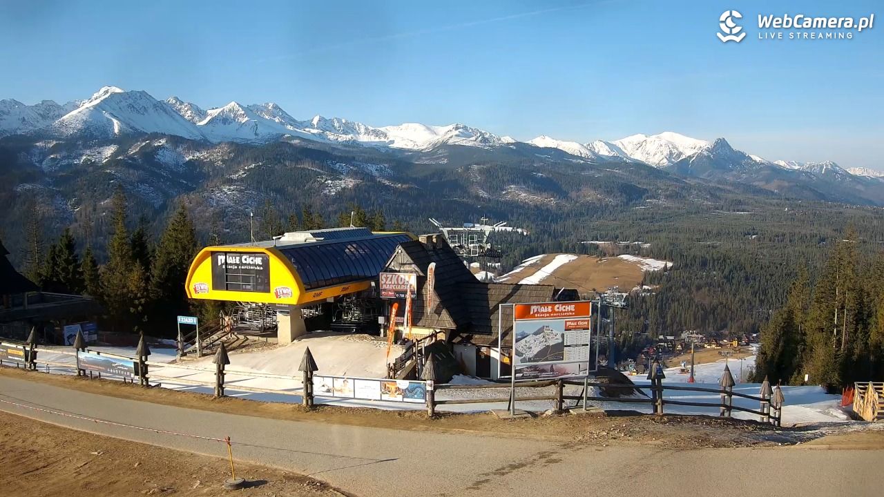 Małe Ciche - widok na parking - 16 marzec 2026, 07:20