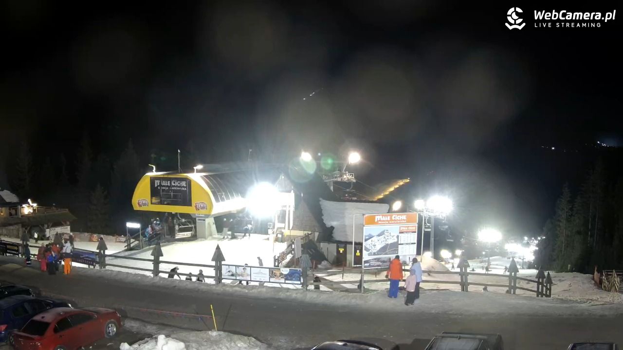 Małe Ciche - widok na parking - 27 styczeń 2026, 18:06