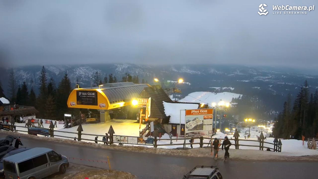 Małe Ciche - widok na parking - 26 styczeń 2026, 16:34