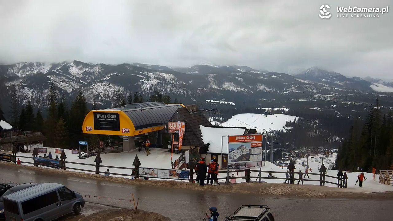 Małe Ciche - widok na parking - 26 styczeń 2026, 09:46