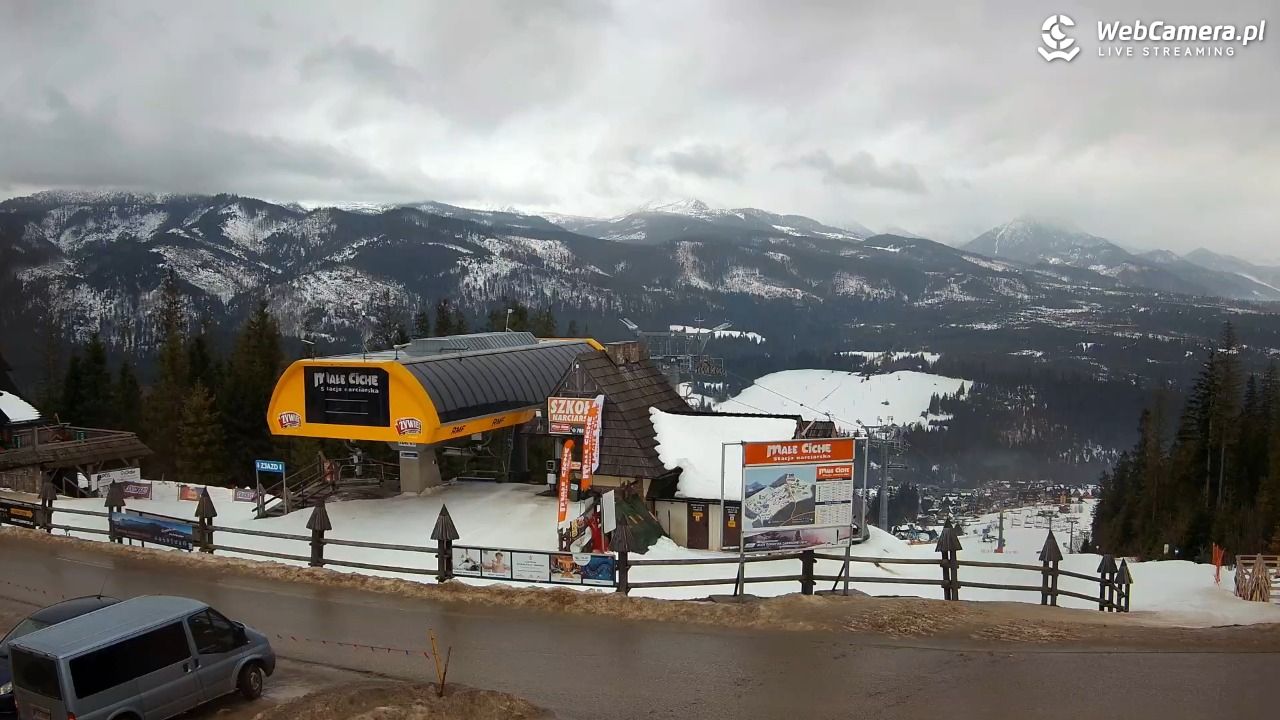 Małe Ciche - widok na parking - 26 styczeń 2026, 08:26
