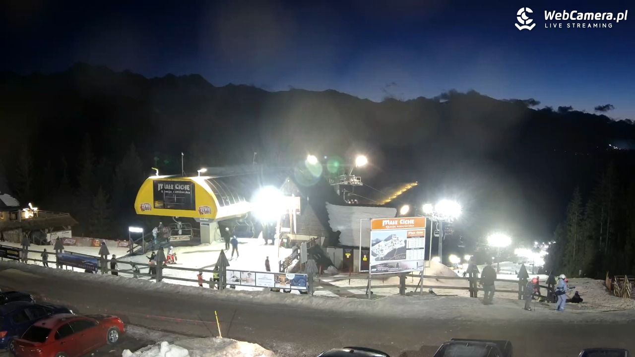 Małe Ciche - widok na parking - 27 styczeń 2026, 17:26