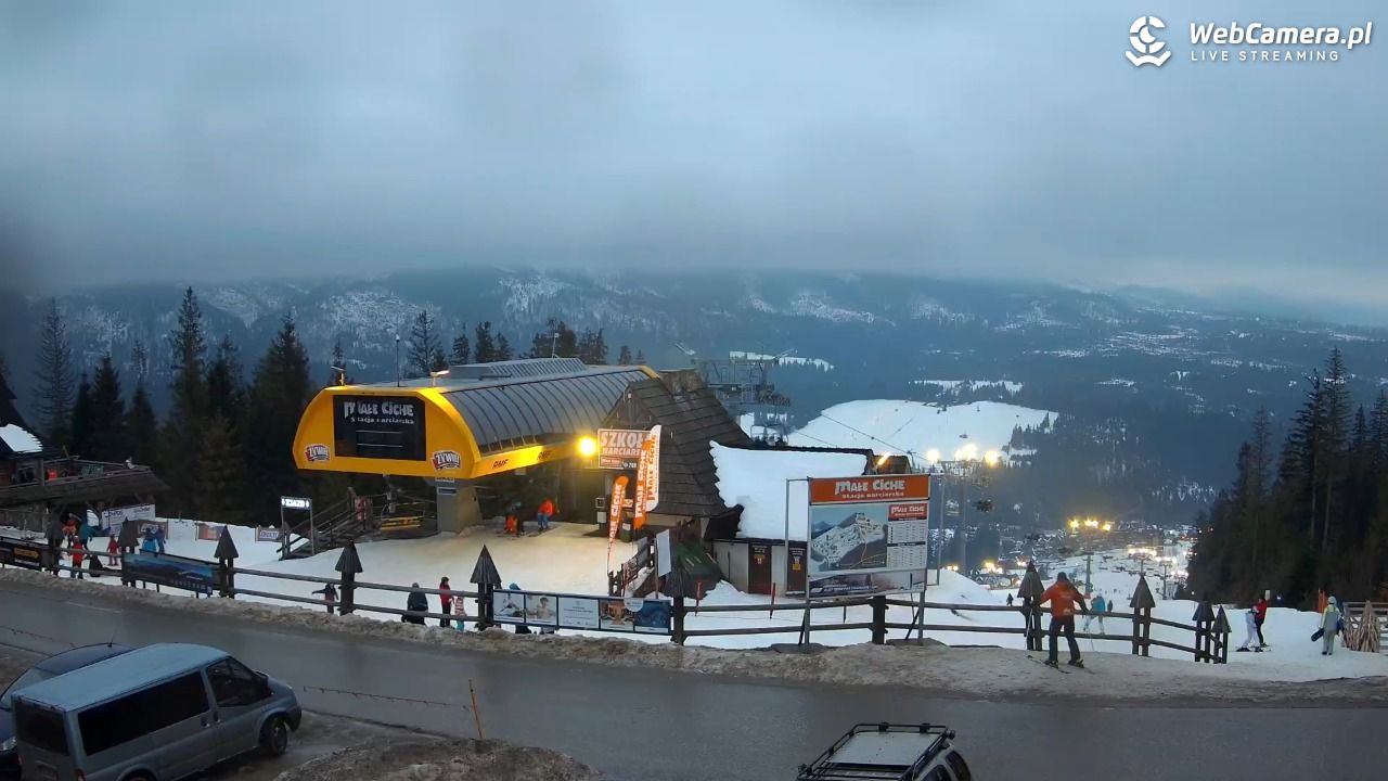 Małe Ciche - widok na parking - 26 styczeń 2026, 16:14