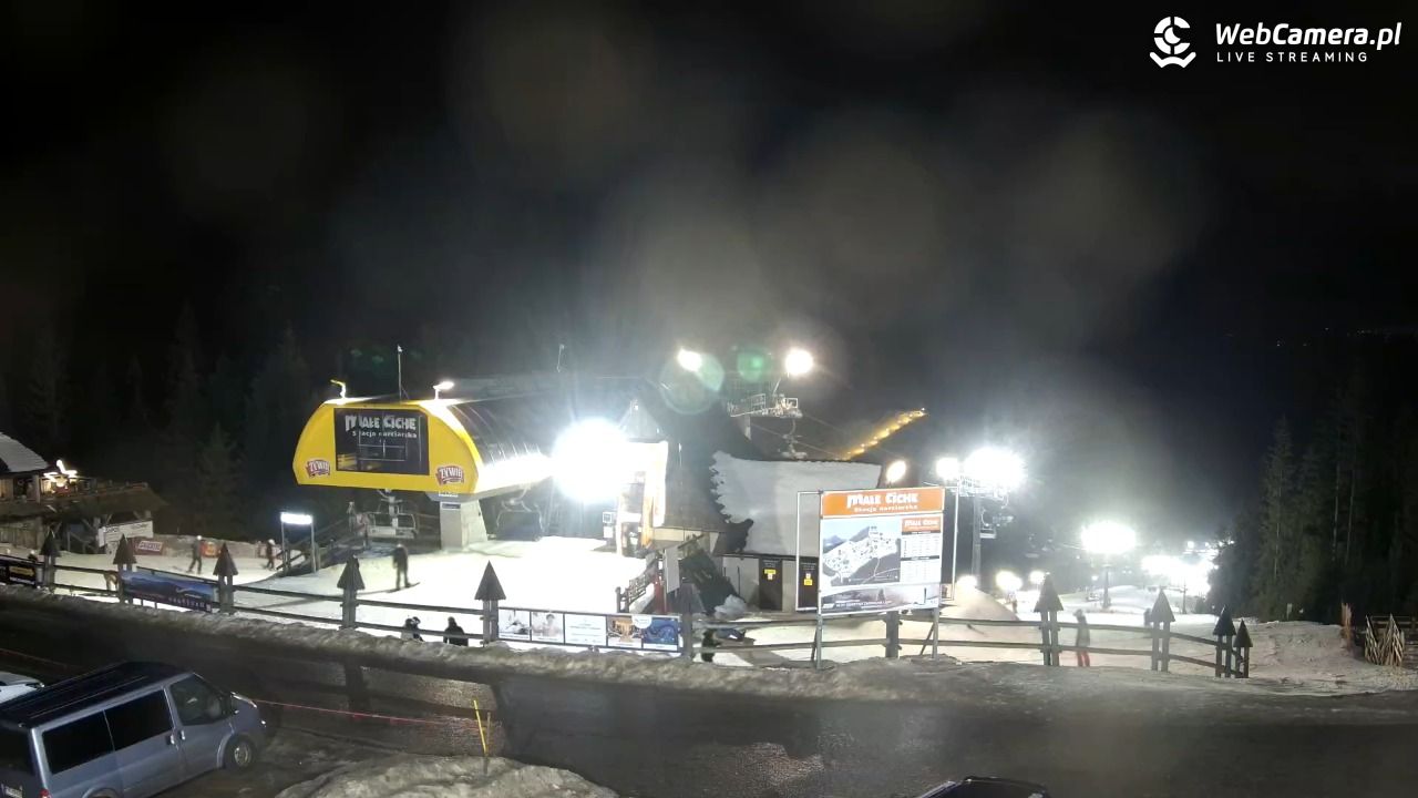 Małe Ciche - widok na parking - 25 styczeń 2026, 19:00