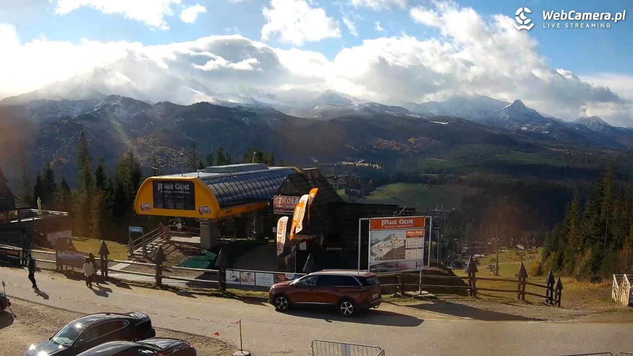 Małe Ciche - widok na parking - 25 październik 2025, 12:31