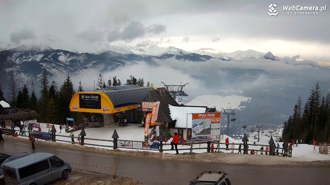 Małe Ciche - widok na parking - 26 styczeń 2026, 13:29