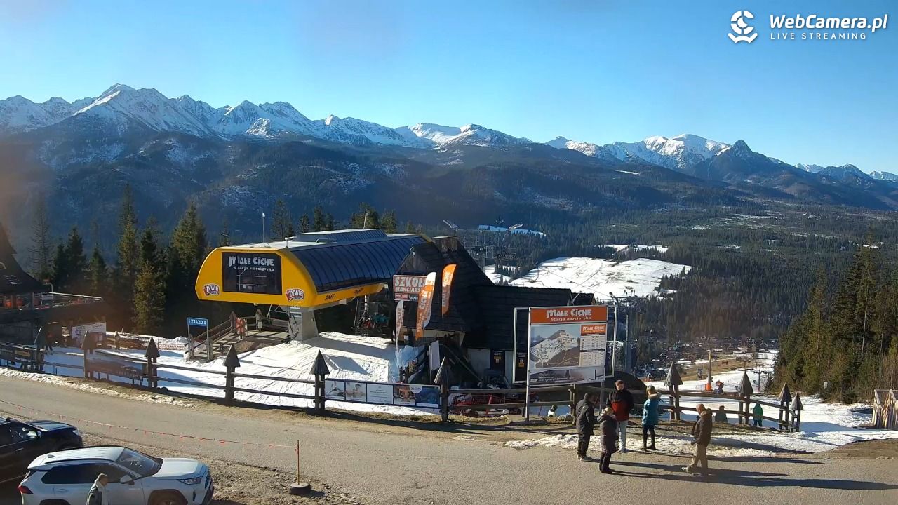 Małe Ciche - widok na parking - 13 grudzień 2025, 10:30