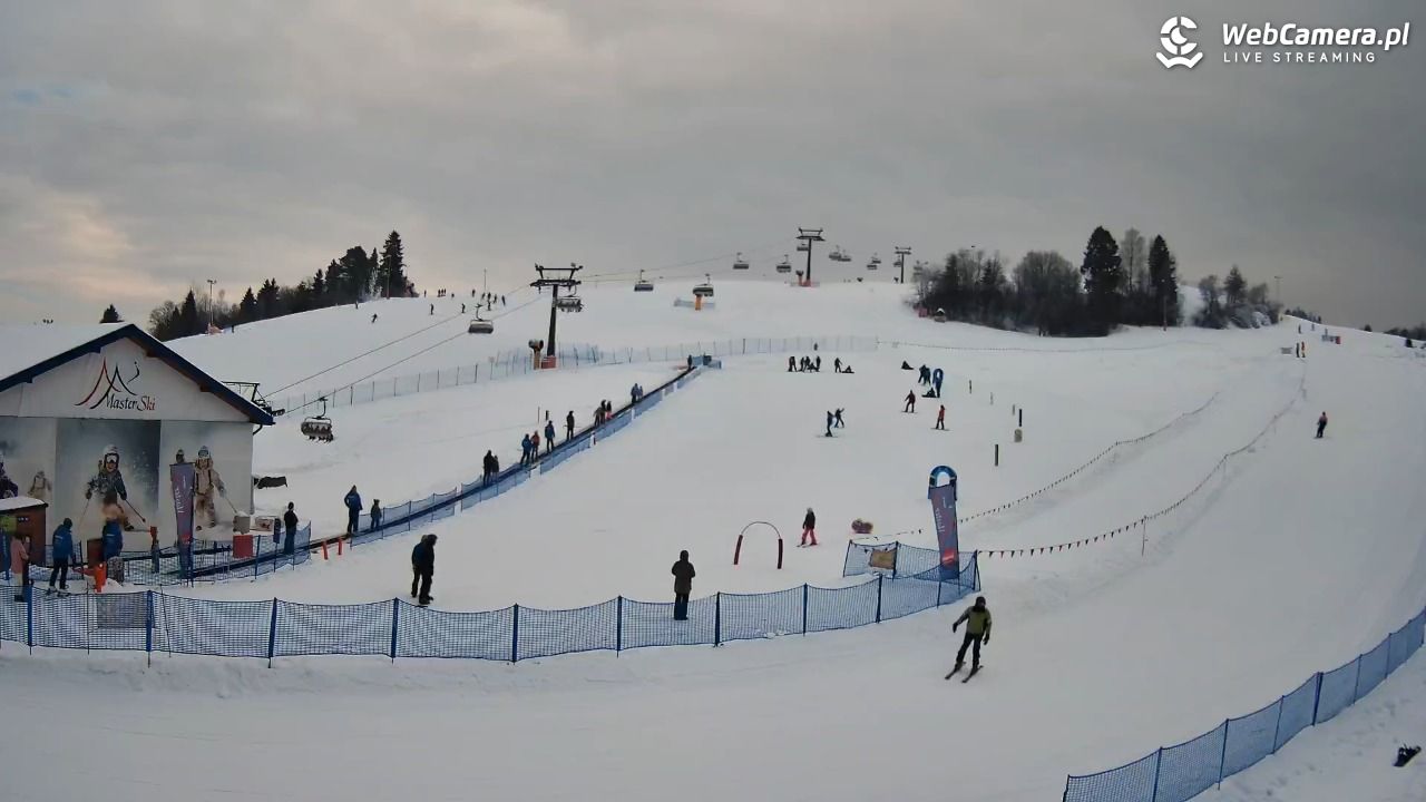 Master Ski - widok na wyciąg taśmowy NOWOŚĆ - 10 styczeń 2026, 10:19