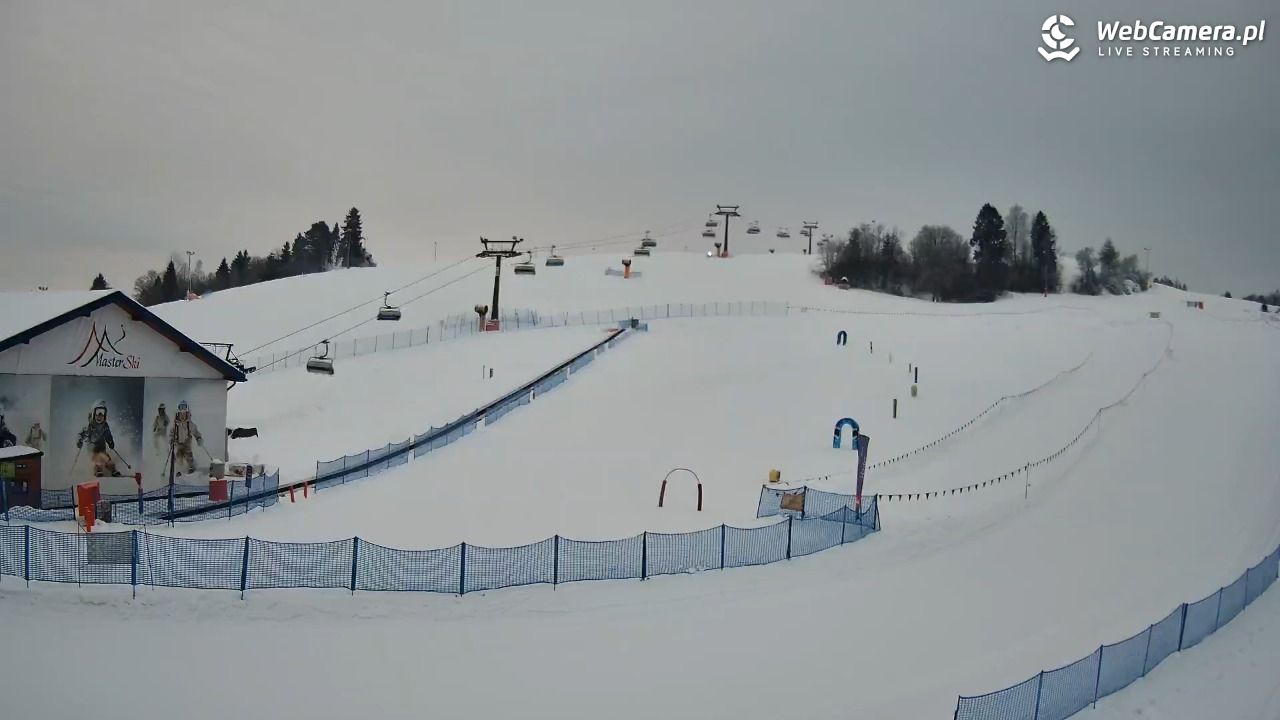Master Ski - widok na wyciąg taśmowy NOWOŚĆ - 10 styczeń 2026, 07:39