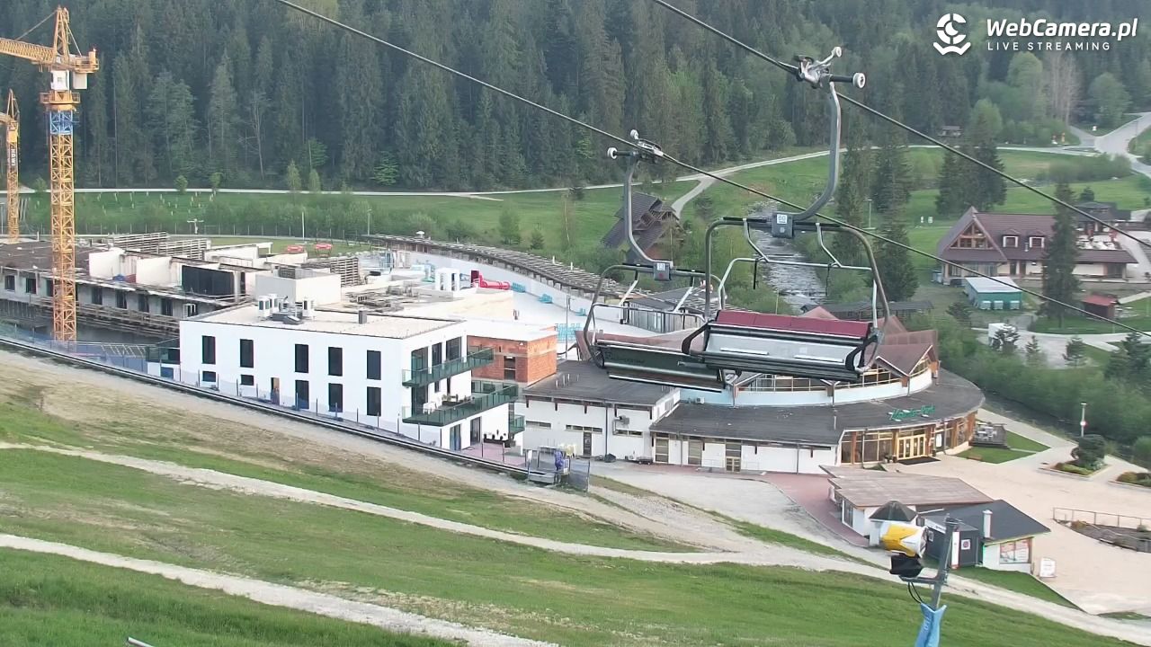Meander - widok na stok i termy Oravice - 24 maj 2026, 20:22