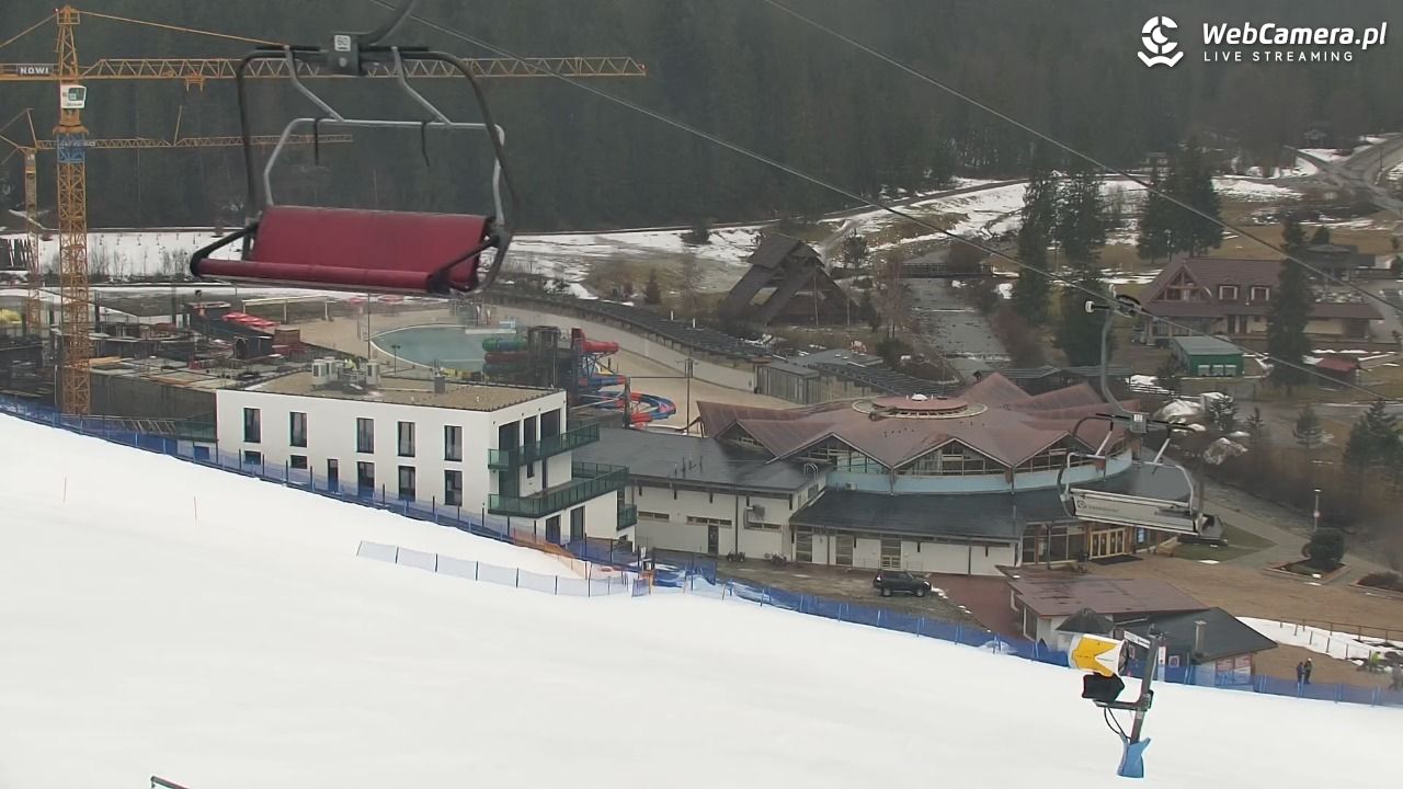 Meander - widok na stok i termy Oravice - 23 luty 2026, 09:19