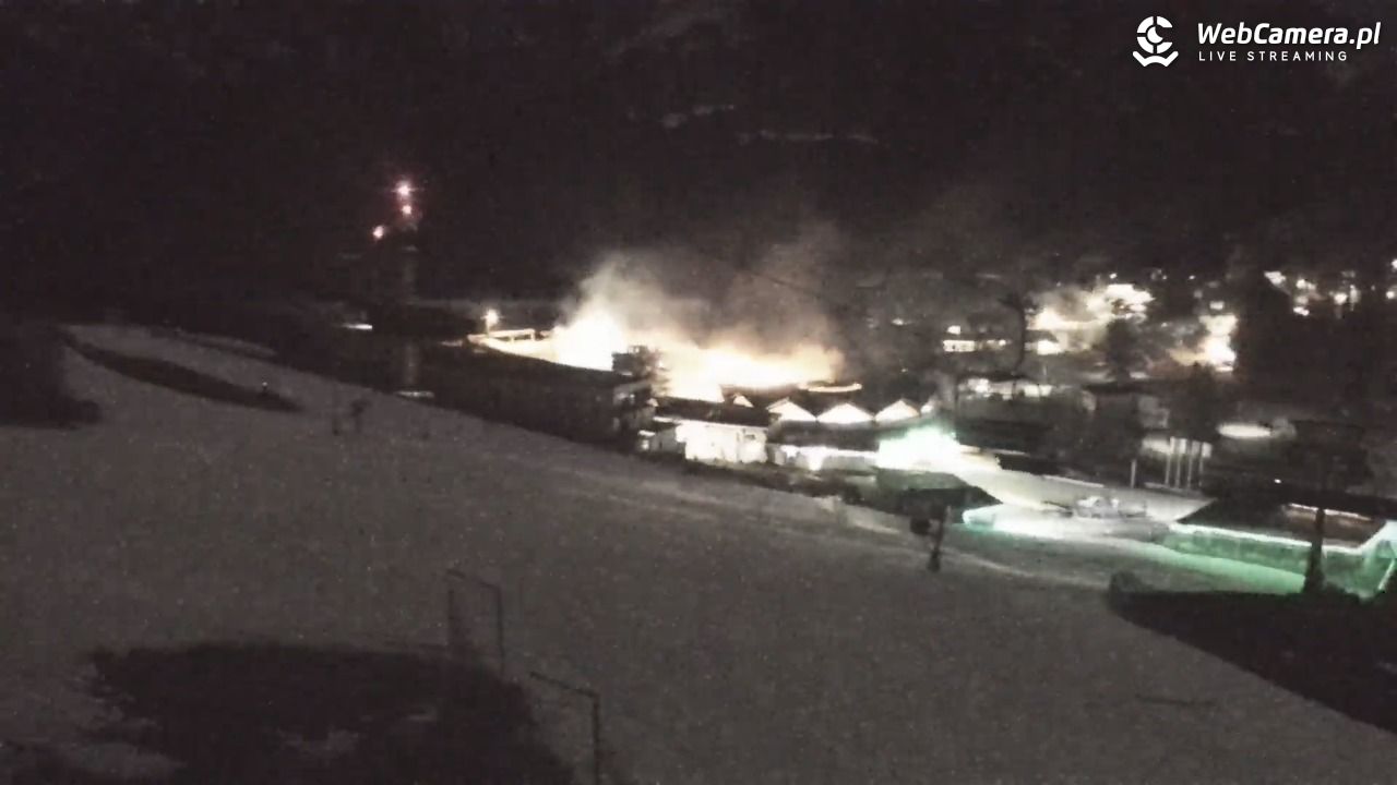 Meander - widok na stok i termy Oravice - 27 luty 2026, 18:52