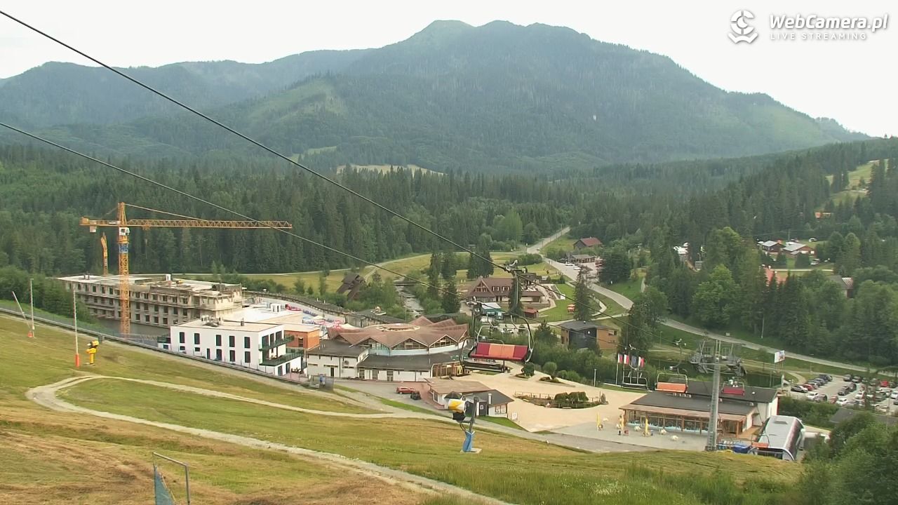 Meander - widok na stok i termy Oravice - 17 lipiec 2026, 19:24