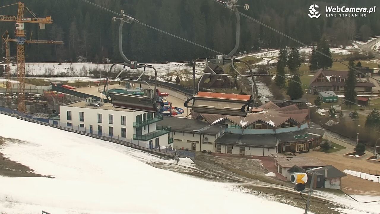 Meander - widok na stok i termy Oravice - 17 grudzień 2025, 14:39
