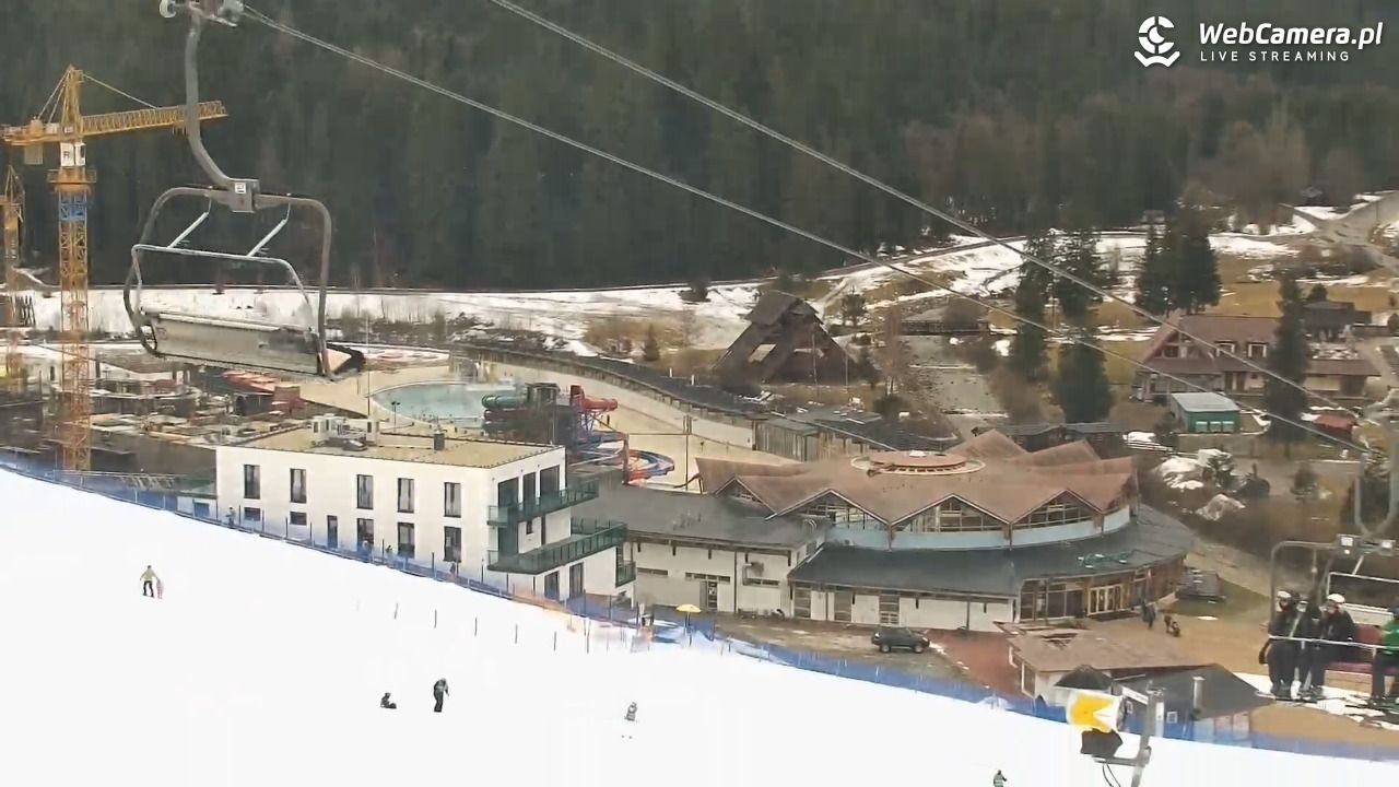 Meander - widok na stok i termy Oravice - 23 luty 2026, 11:14