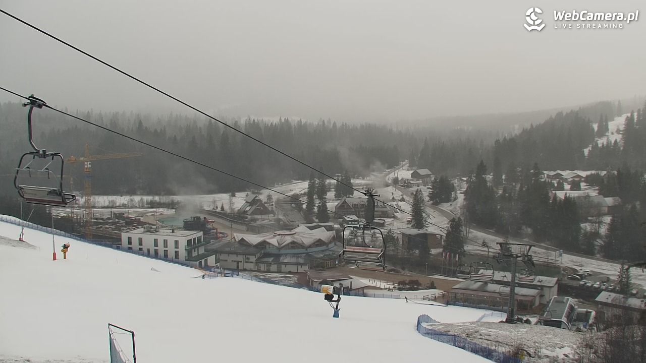 Meander - widok na stok i termy Oravice - 24 luty 2026, 07:54