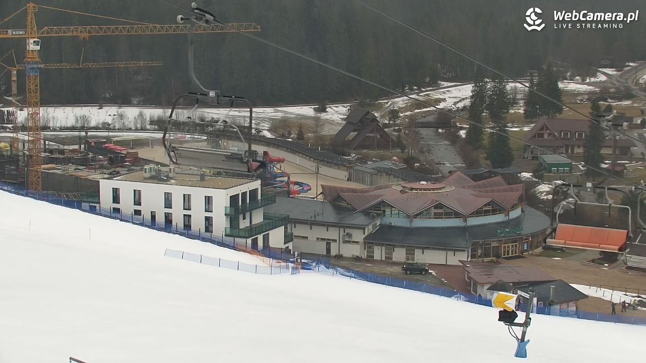 Meander - widok na stok i termy Oravice - 23 luty 2026, 09:19