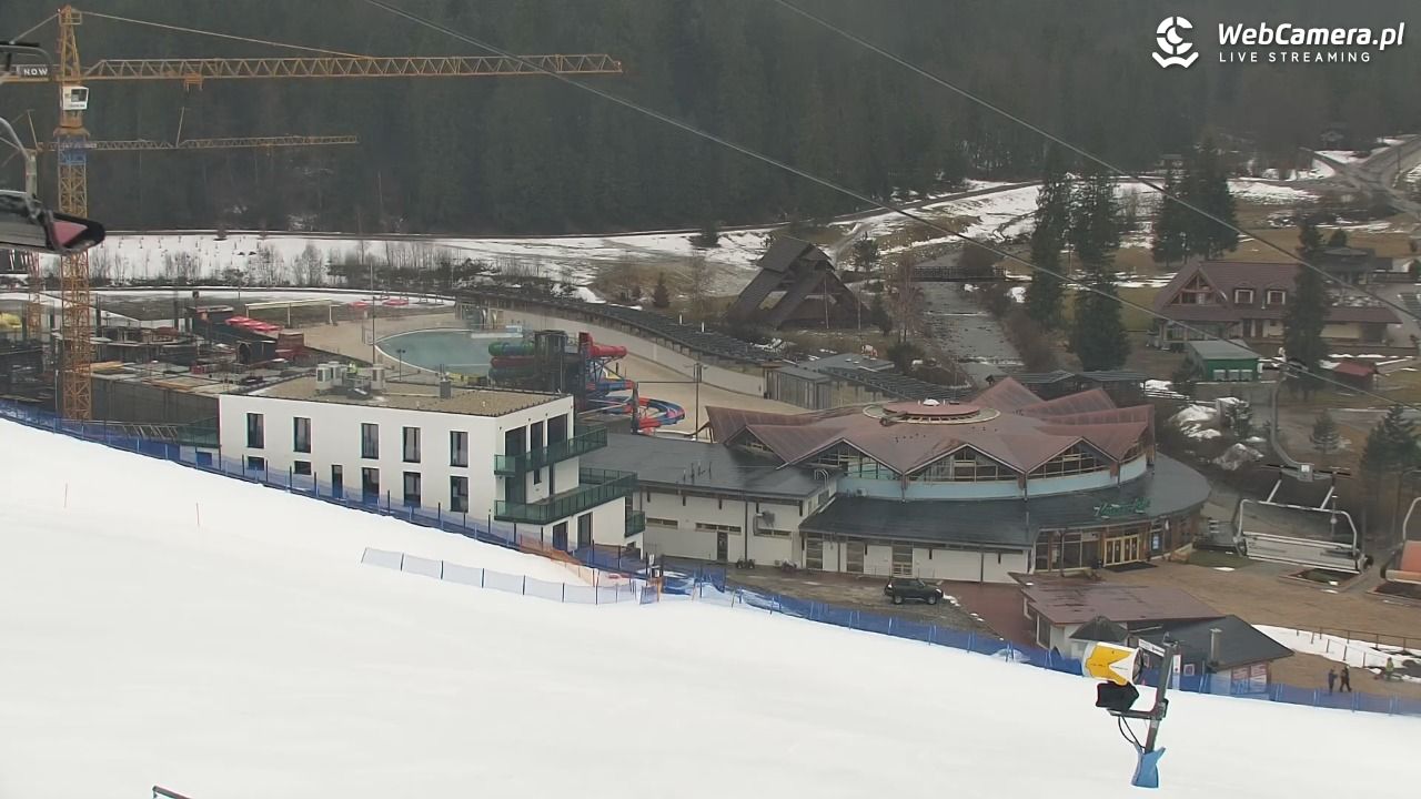 Meander - widok na stok i termy Oravice - 23 luty 2026, 09:19