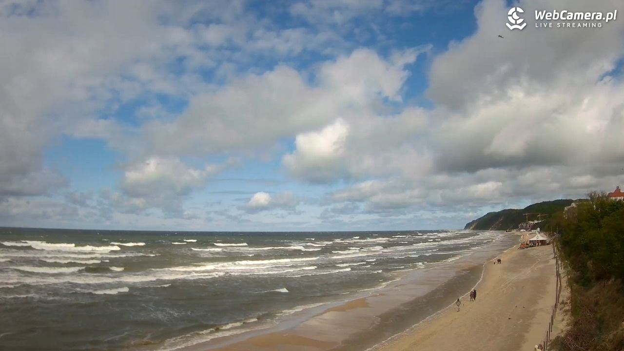 Międzyzdroje - widok na wschodnią stronę plaży - 15 maj 2025, 13:52