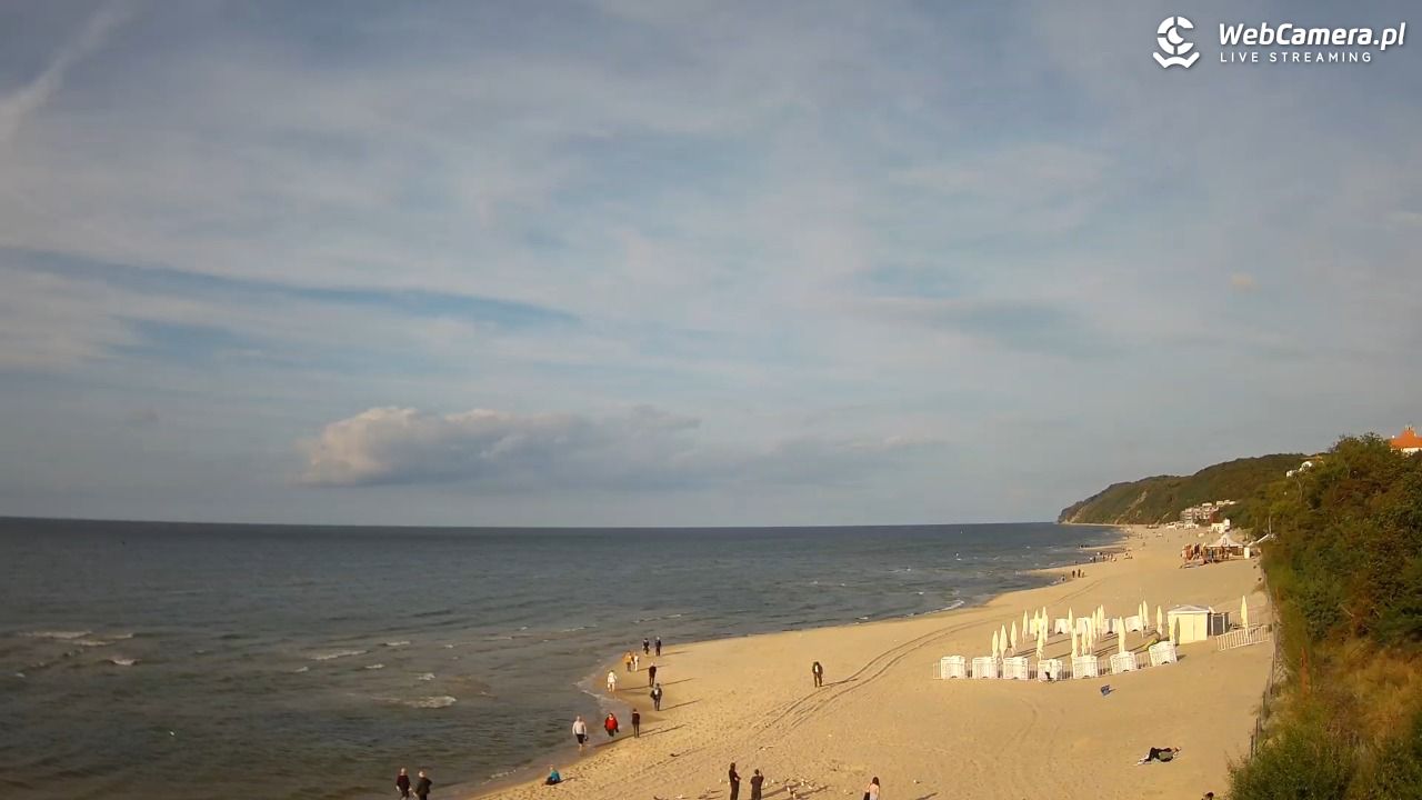 Międzyzdroje - widok na wschodnią stronę plaży - 18 wresień 2025, 16:56