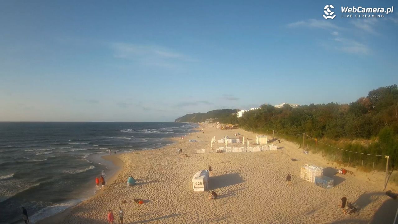 Międzyzdroje - widok na wschodnią stronę plaży - 13 lipiec 2026, 19:52