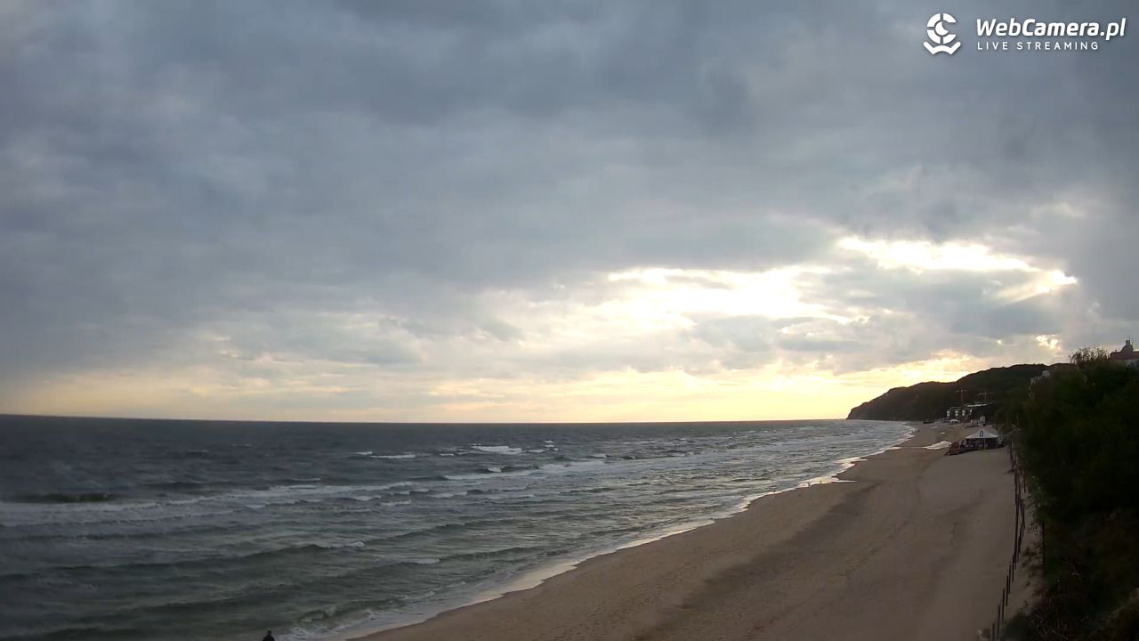 Międzyzdroje - widok na wschodnią stronę plaży - 16 maj 2025, 06:22