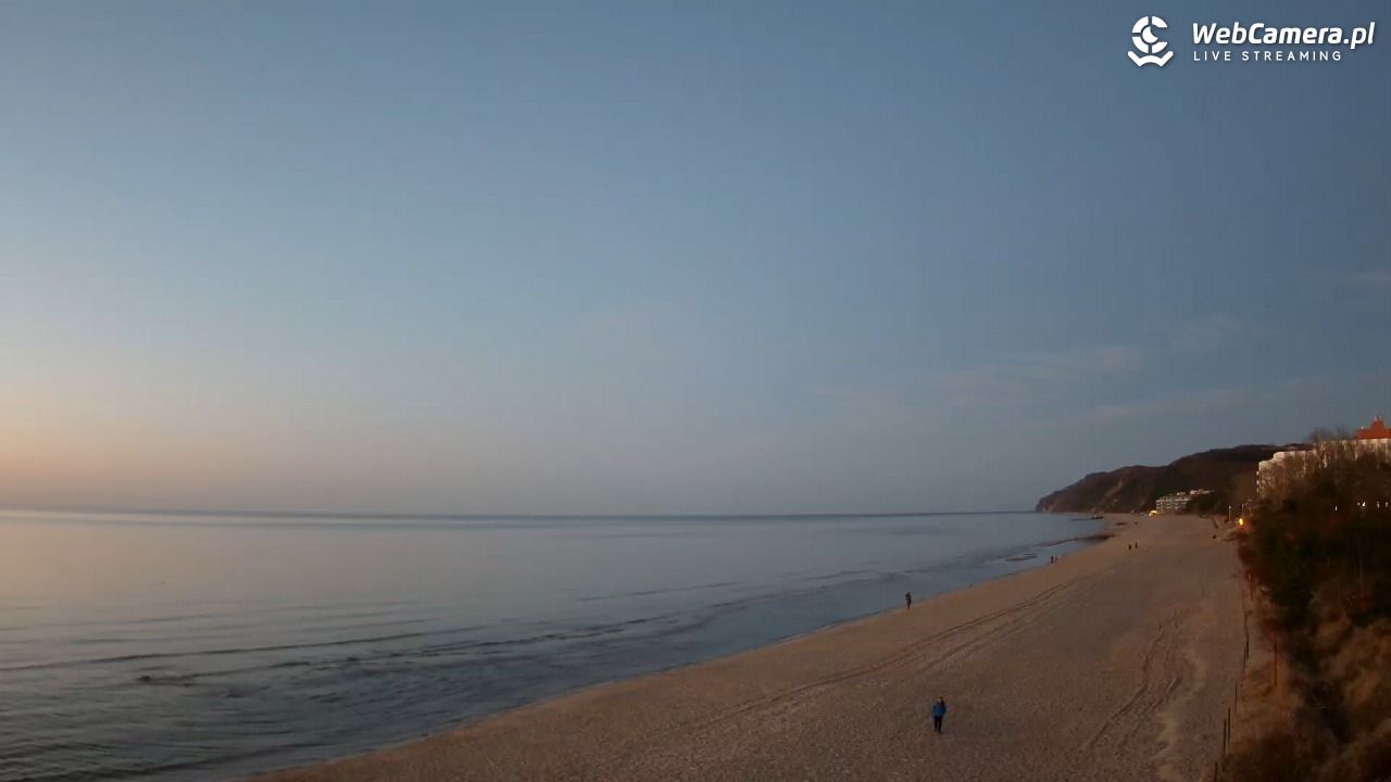 Międzyzdroje - widok na wschodnią stronę plaży - 30 marzec 2026, 20:02