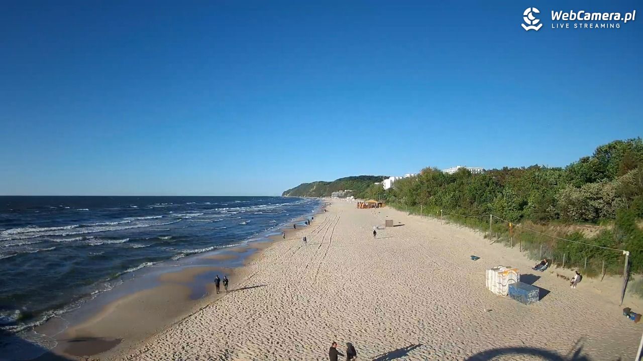 Międzyzdroje - widok na wschodnią stronę plaży - 27 maj 2026, 19:09