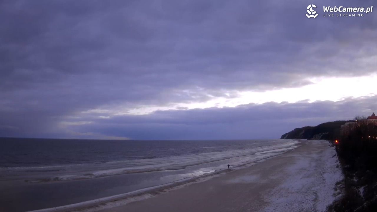 Międzyzdroje - widok na wschodnią stronę plaży - 15 luty 2026, 06:59