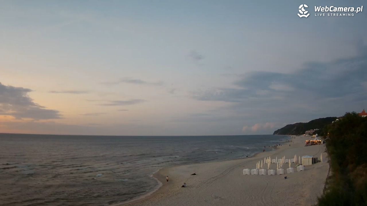 Międzyzdroje - widok na wschodnią stronę plaży - 18 wresień 2025, 19:33
