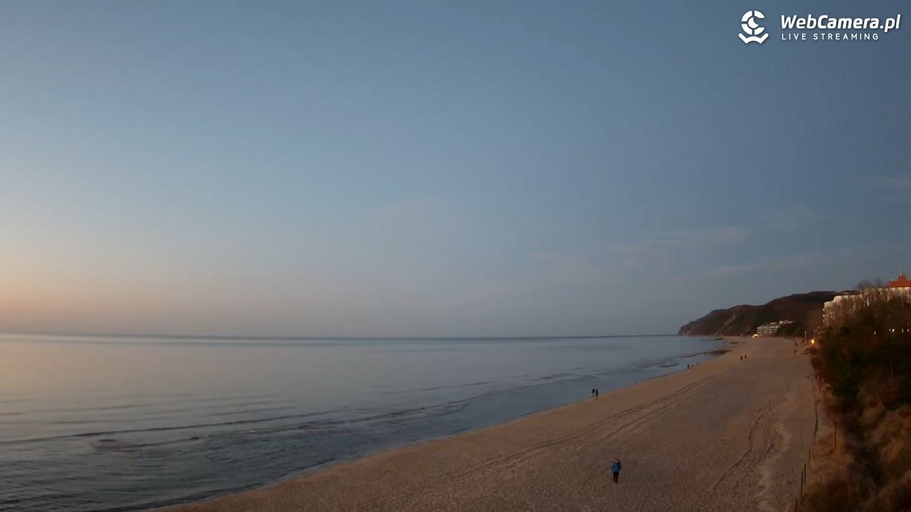 Międzyzdroje - widok na wschodnią stronę plaży - 30 marzec 2026, 20:02